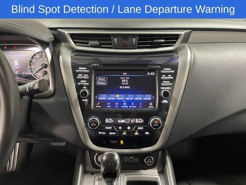 Used 2024 Nissan Murano SV AWD/4WD image 16