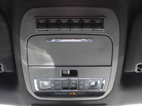 Used 2022 Ford F150 Raptor w/ Equipment Group 801A High AWD/4WD image 22