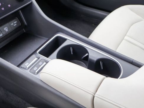 Used 2025 Hyundai Sonata SEL FWD image 16