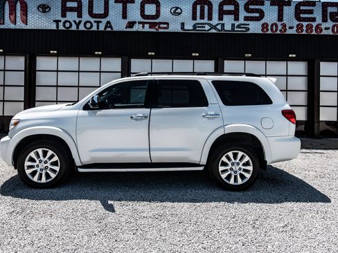 Used 2014 Toyota Sequoia Platinum AWD/4WD image 5