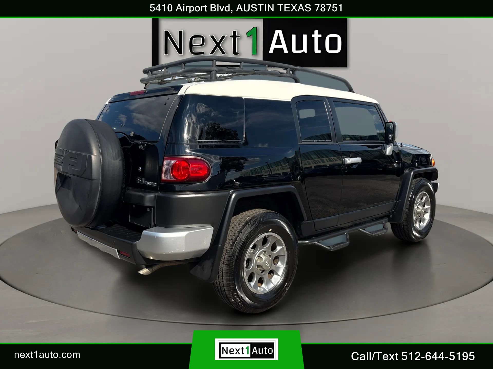 Used 2011 Toyota FJ Cruiser 2WD w/ Upgrade Pkg image 7