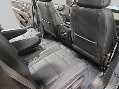 Used 2024 Chevrolet Tahoe RST w/ Luxury Package image 12