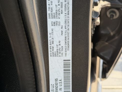 Used 2022 RAM 1500 Laramie AWD/4WD image 17