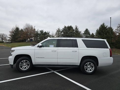 Used 2019 Chevrolet Suburban LT RWD image 12