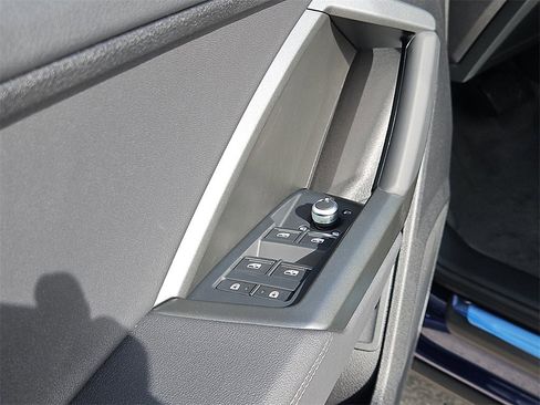 New 2025 Audi Q3 2.0T Premium image 20