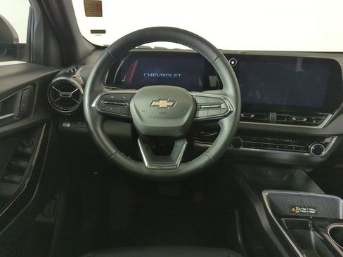 Used 2025 Chevrolet Equinox LT w/ Convenience Package II FWD image 11