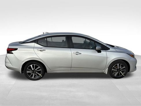 Used 2025 Nissan Versa SV w/ Trunk Package image 9
