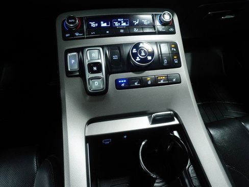 Used 2022 Hyundai Palisade Limited image 23