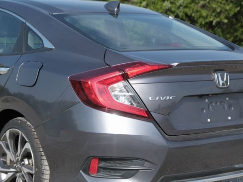 Used 2020 Honda Civic Touring image 34