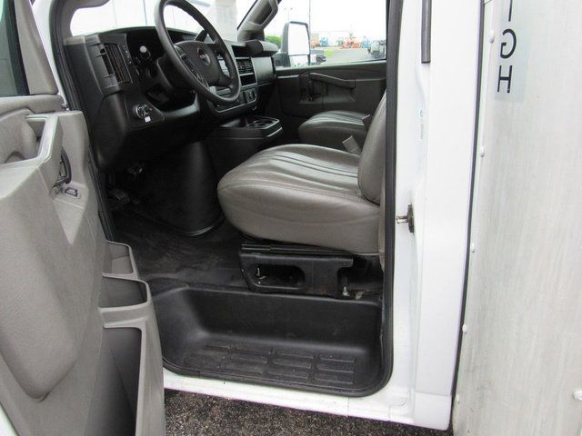Used 2021 GMC Savana 3500 Extended w/ Power Convenience Package RWD image 23