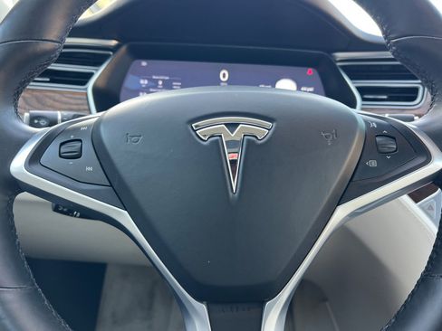 Used 2018 Tesla Model S 100D image 22