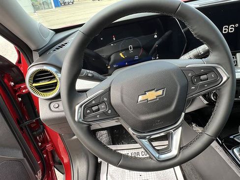 New 2026 Chevrolet Trax LT w/ Sunroof Package FWD image 12