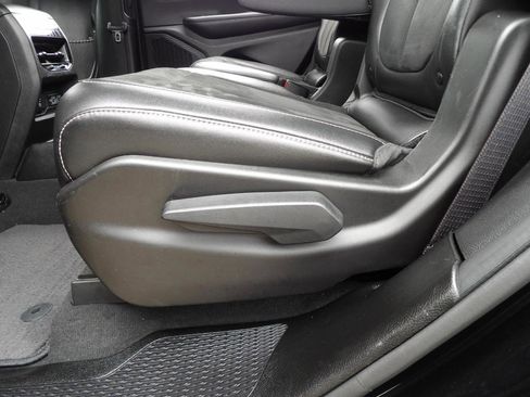 Used 2023 Jeep Grand Cherokee L Laredo image 28