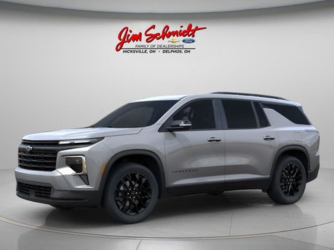 New 2026 Chevrolet Traverse LT w/ Midnight/Sport Edition image 2