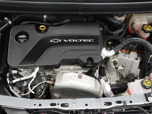 Used 2018 Chevrolet Volt LT w/ Comfort Package FWD image 24