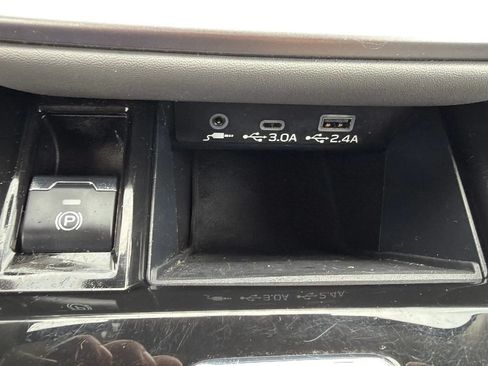 Used 2023 Subaru Outback Premium AWD/4WD image 19