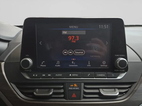 Used 2024 Nissan Altima 2.5 SV FWD image 19