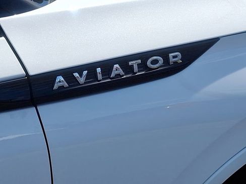 Certified 2026 Lincoln Aviator Reserve AWD/4WD image 27
