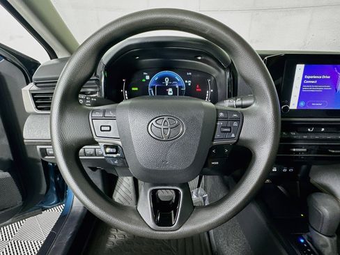 Certified 2025 Toyota Camry LE w/ Convenience Package FWD image 15