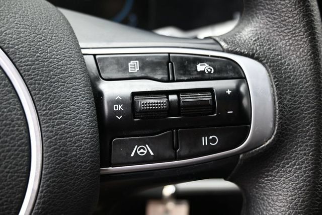 Used 2025 Kia Sportage LX FWD image 27