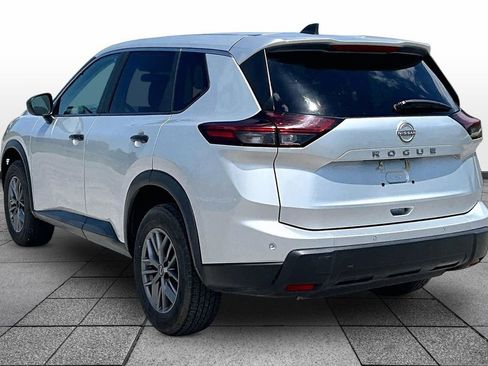 Used 2024 Nissan Rogue S FWD image 9