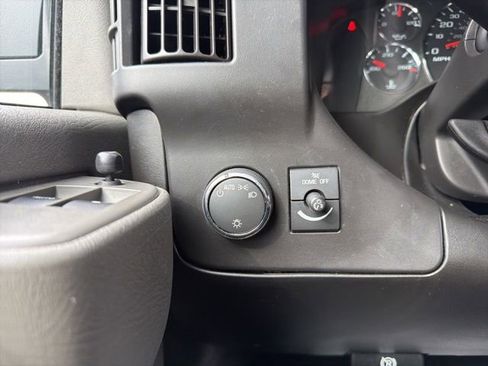 Used 2024 Chevrolet Express 2500 w/ Driver Convenience Package image 34