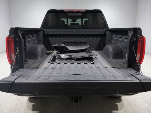Used 2023 GMC Sierra 1500 AT4X AWD/4WD image 4