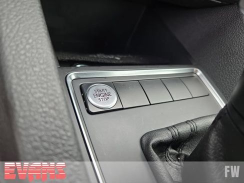 Used 2015 Volkswagen Jetta SE FWD image 9