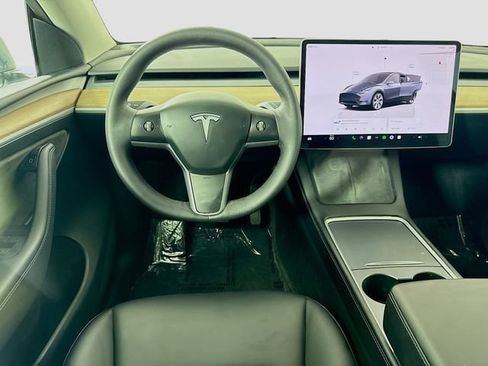 Used 2023 Tesla Model Y Long Range AWD/4WD image 22