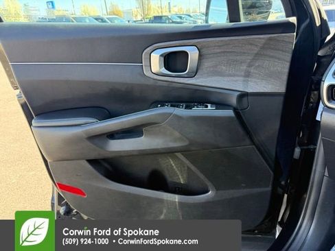 Used 2022 Kia Sorento S w/ Panoramic Sunroof Package AWD/4WD image 20