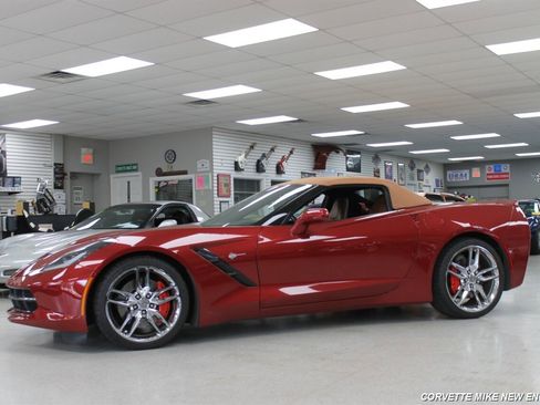Used 2014 Chevrolet Corvette Stingray Convertible w/ 3LT Preferred Equipment Group image 4