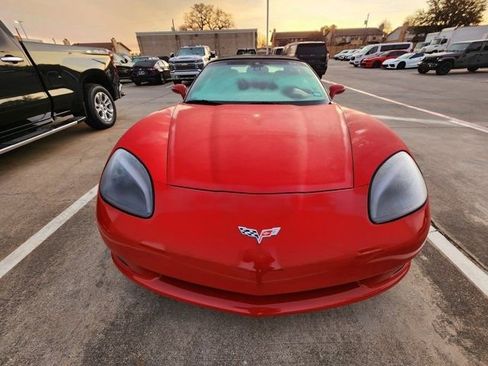 Used 2007 Chevrolet Corvette Convertible w/ Preferred Equipment Group image 2