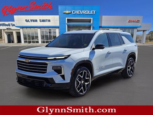 New 2026 Chevrolet Traverse High Country image 1