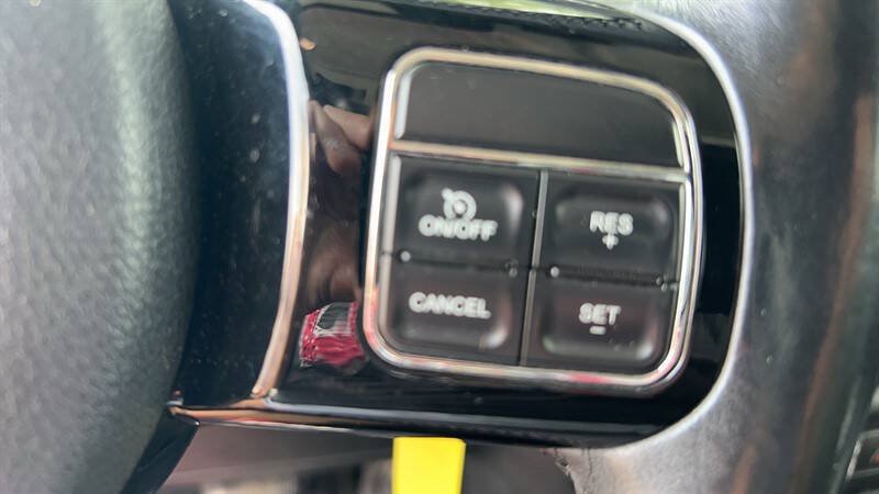Used 2015 Jeep Wrangler Unlimited Sahara AWD/4WD image 26