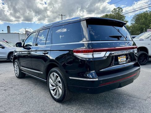 Used 2022 Lincoln Navigator Reserve image 8