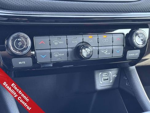 New 2026 Jeep Compass Limited image 26