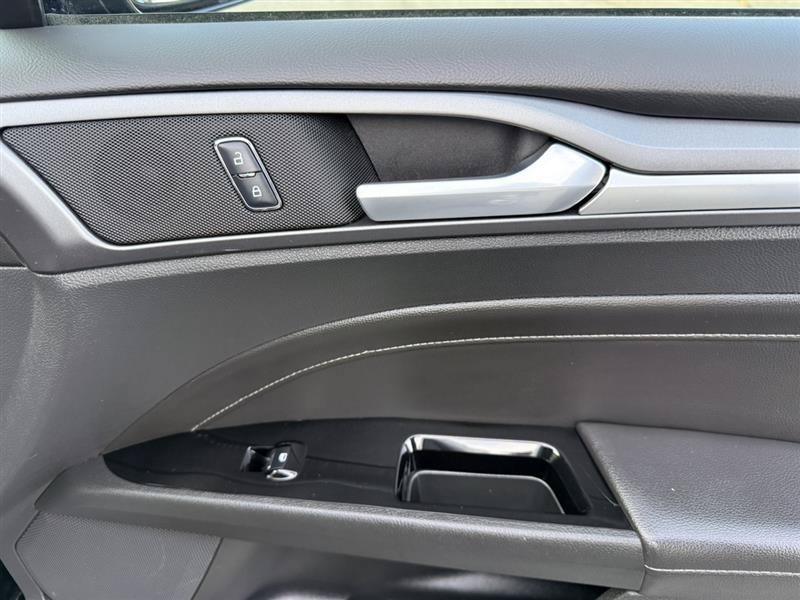 Used 2015 Ford Fusion Titanium AWD/4WD image 15