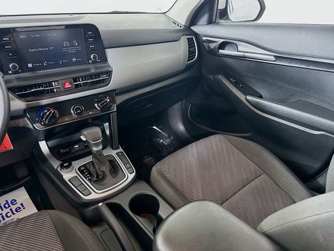 Certified 2025 Kia Seltos LX AWD/4WD image 21