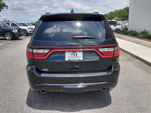 Certified 2023 Dodge Durango R/T RWD image 4