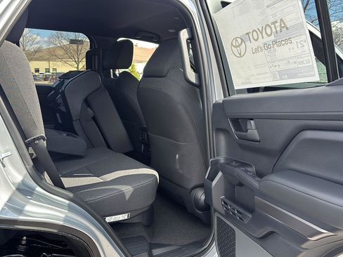 New 2026 Toyota 4Runner SR5 image 9