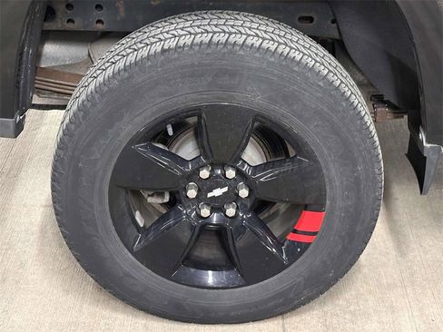 Used 2021 Chevrolet Colorado LT w/ Redline Special Edition image 12