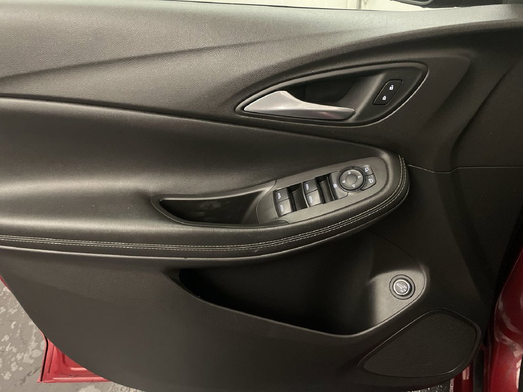 Used 2021 Buick Encore GX Select w/ Sport Touring Package FWD image 14