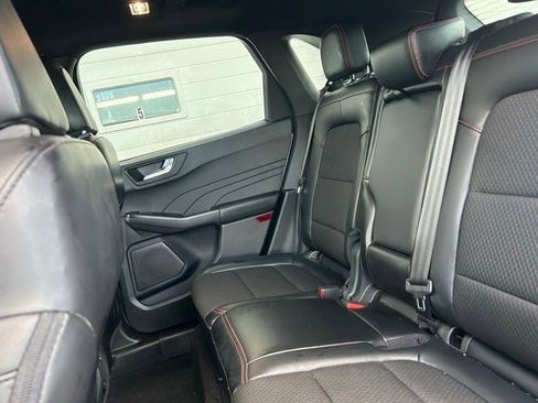 Certified 2024 Ford Escape ST-Line image 9
