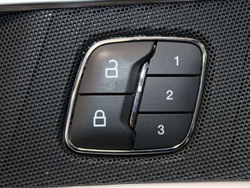 Used 2019 Ford Explorer Limited w/ Class III Trailer Tow Package image 50