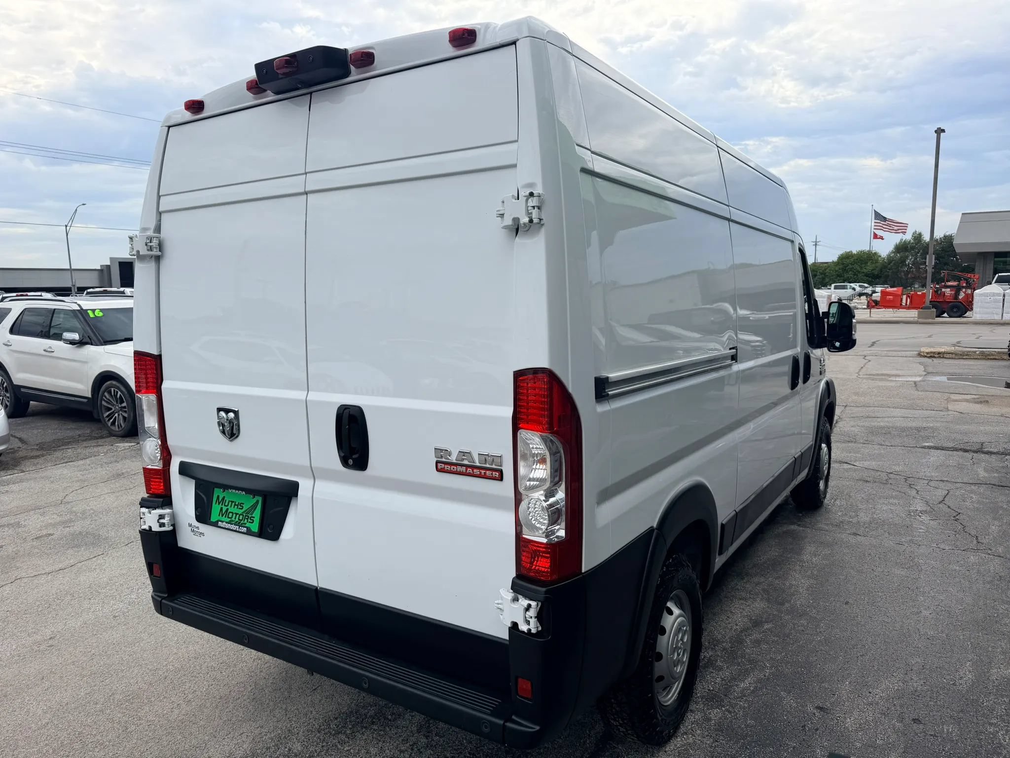 Used 2019 RAM ProMaster 2500 FWD image 3