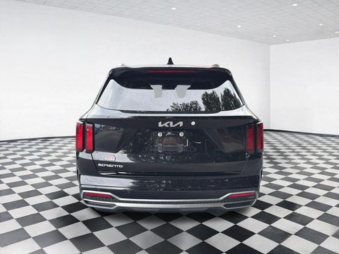 Used 2023 Kia Sorento S w/ Panoramic Sunroof Package FWD image 5
