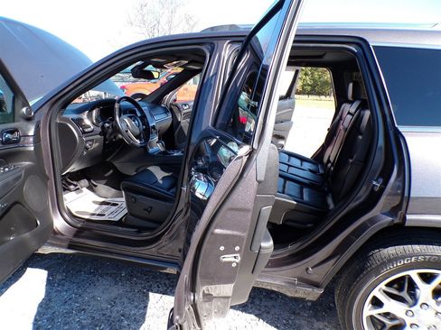 Used 2021 Jeep Grand Cherokee Overland image 18