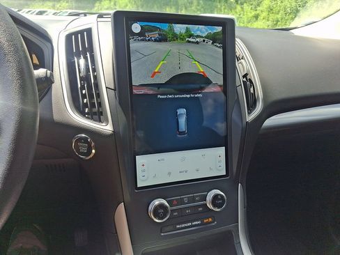 Used 2024 Ford Edge SEL AWD/4WD image 18