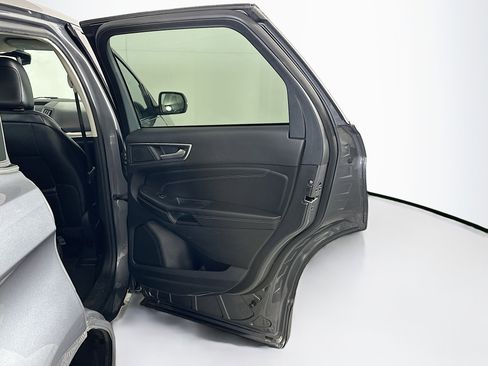 Used 2022 Ford Edge Titanium image 30