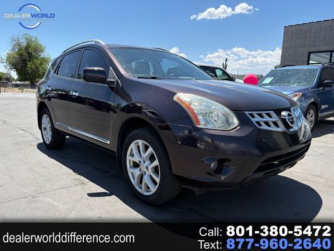 Used 2013 Nissan Rogue SL FWD image 1